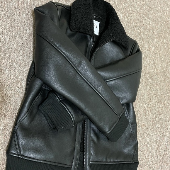 Faux leather jacket - Picture 4 of 8